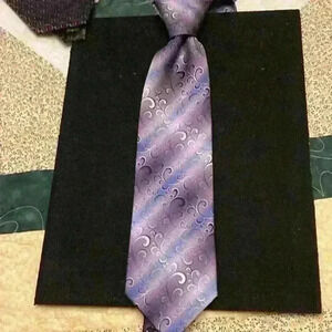 Van-Heusen men’s neck tie